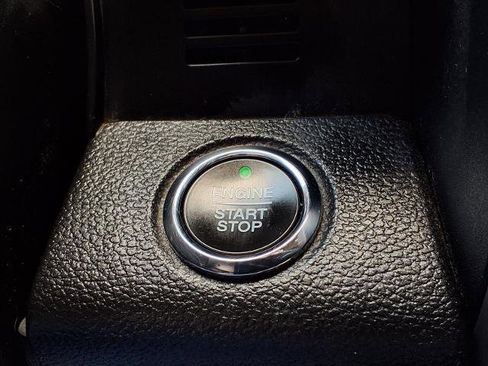 Used 2019 Ford F150 Platinum image 9