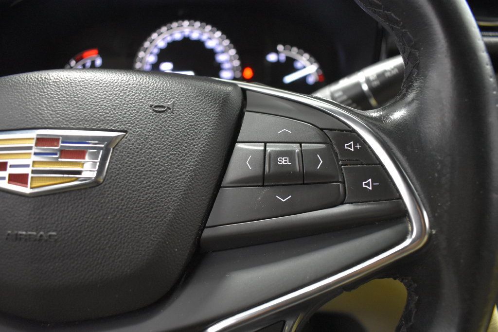 Used 2018 Cadillac XT5 FWD image 30