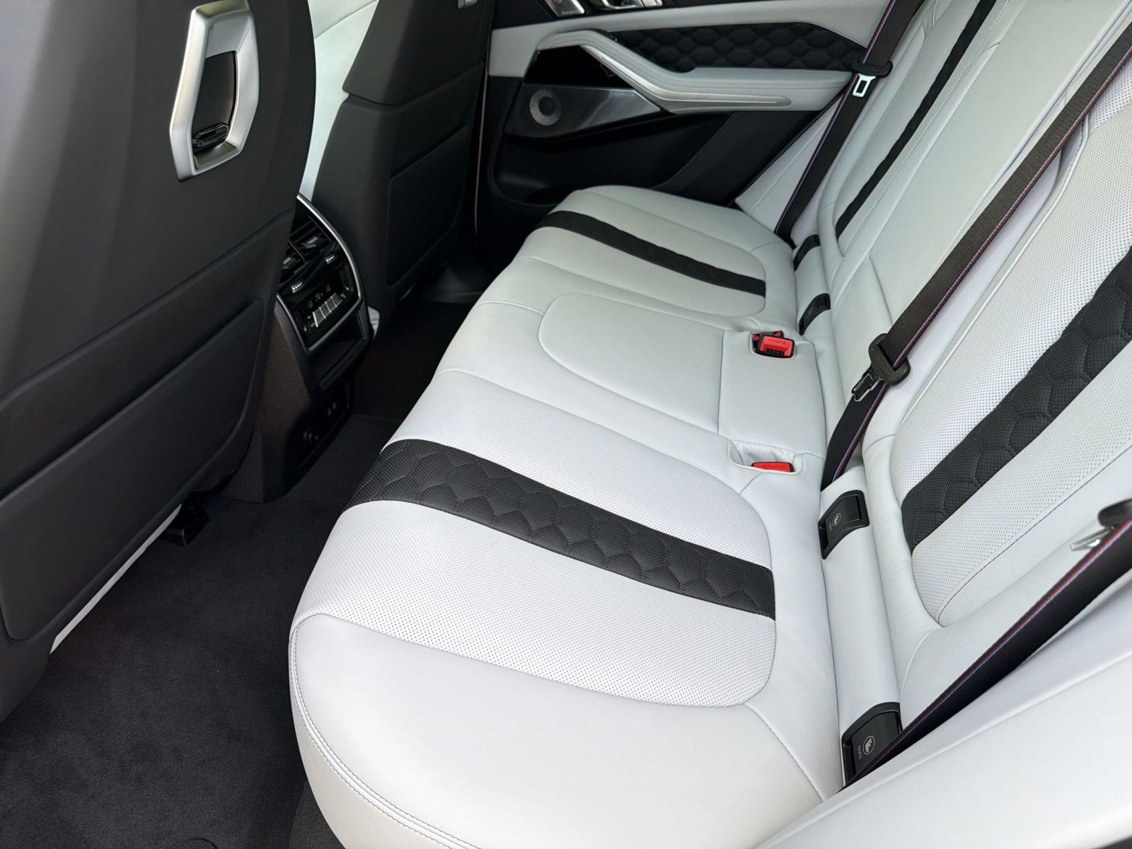 New 2026 BMW X5 M Competition w/ Executive Package AWD/4WD image 15