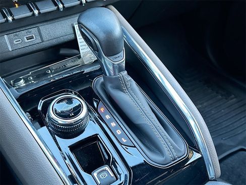 Used 2025 GMC Canyon Denali image 22