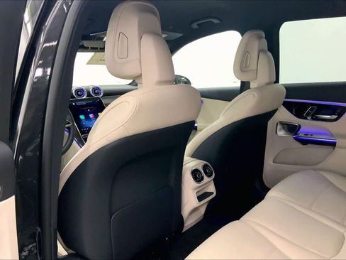 Used 2026 Mercedes-Benz GLC 300 image 17