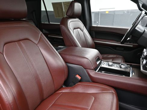 Used 2022 Ford Expedition Max Limited image 29