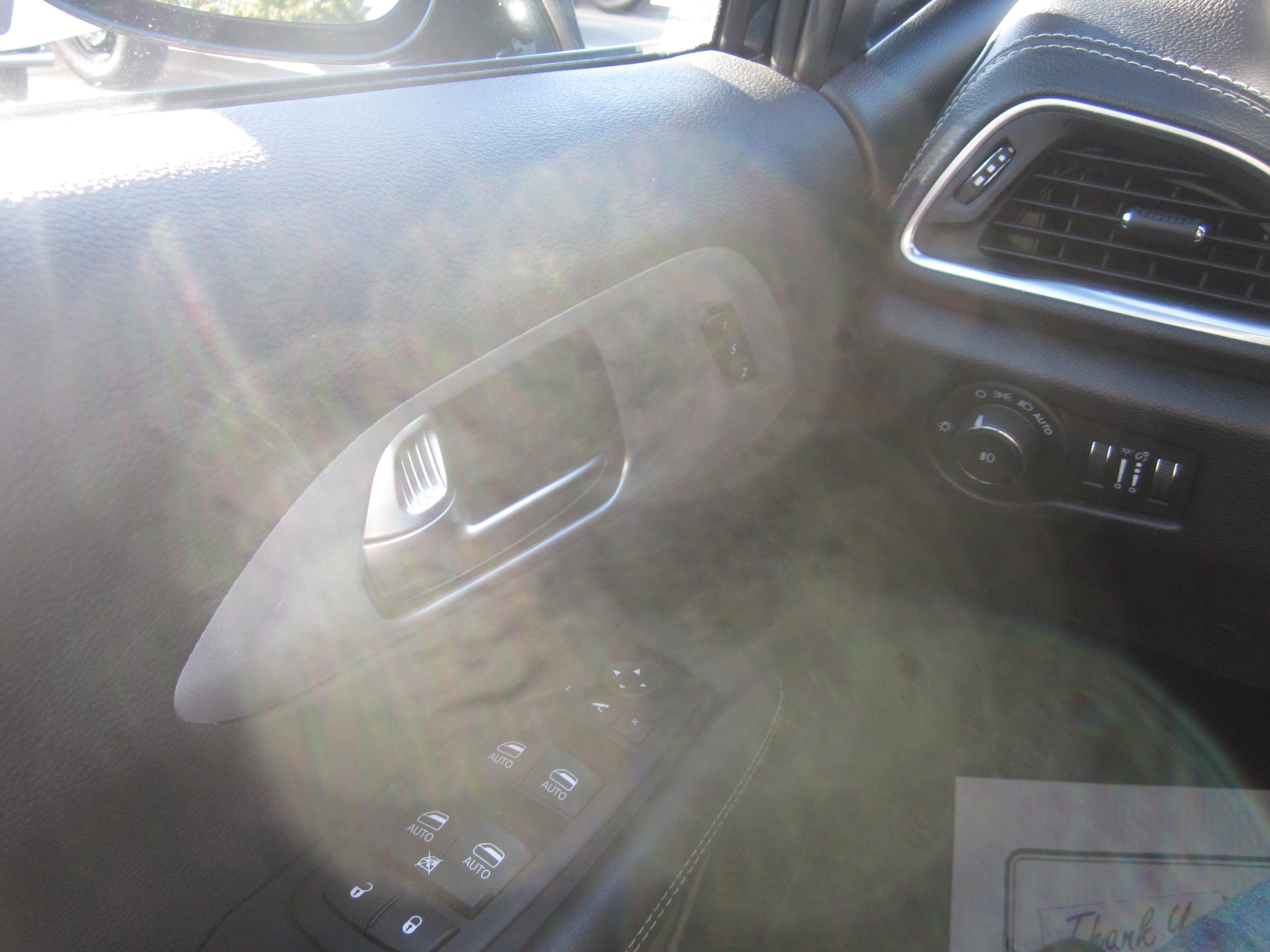 Used 2025 Chrysler Pacifica Limited FWD image 21
