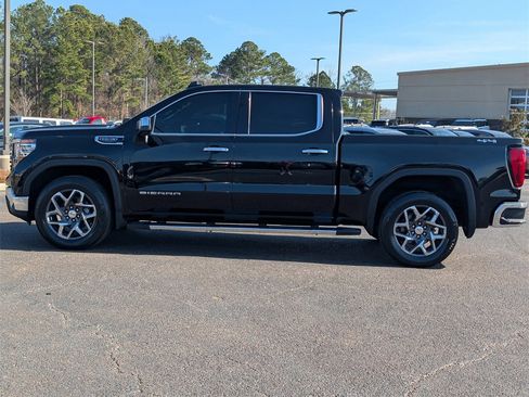 Used 2023 GMC Sierra 1500 SLT w/ SLT Premium Package image 8