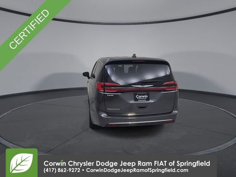 Certified 2023 Chrysler Pacifica Touring-L image 12