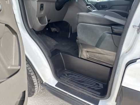 Used 2023 Ford Transit 350 XLT image 11
