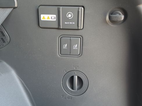 Used 2024 Kia EV9 Land AWD/4WD image 45