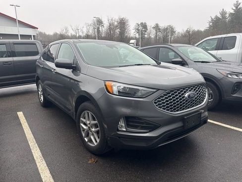 Used 2023 Ford Edge SEL w/ Convenience Package image 3