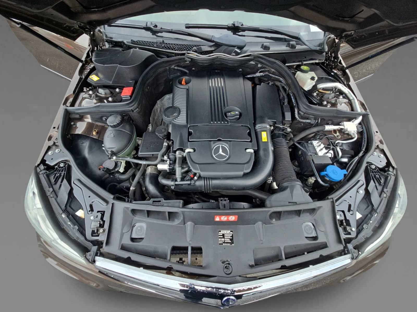 Used 2013 Mercedes-Benz C 250 Sedan image 36