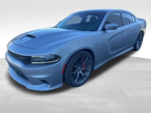 Used 2016 Dodge Charger SRT w/ Harman/Kardon Audio Group image 9