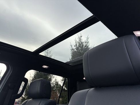 Used 2025 Toyota Sequoia Platinum image 32