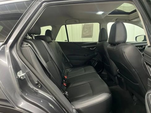 Used 2022 Subaru Outback Limited AWD/4WD image 13
