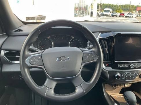 Used 2022 Chevrolet Traverse LT w/ LPO, 'HIT The Road' Package AWD/4WD image 3