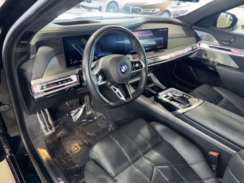 Used 2024 BMW 760i xDrive 760i xDrive w/ Executive Package image 21