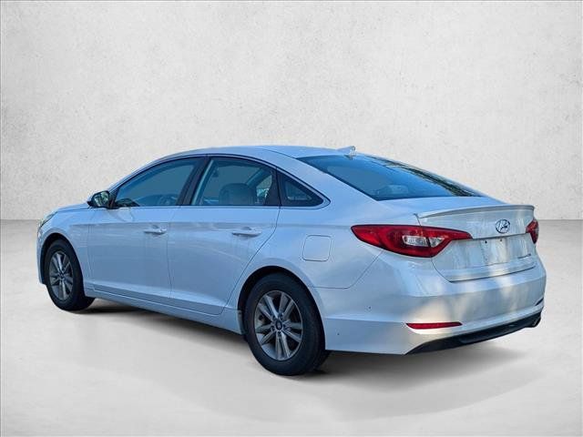 Used 2017 Hyundai Sonata SE FWD image 3