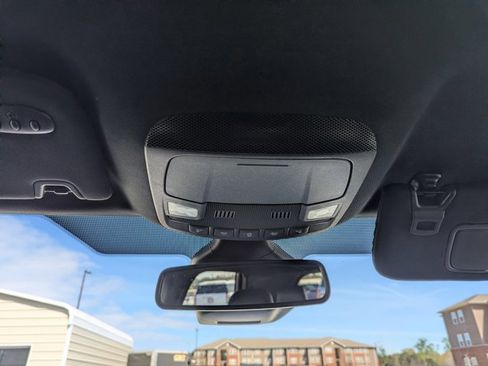 Used 2022 Ford Edge ST-Line image 19