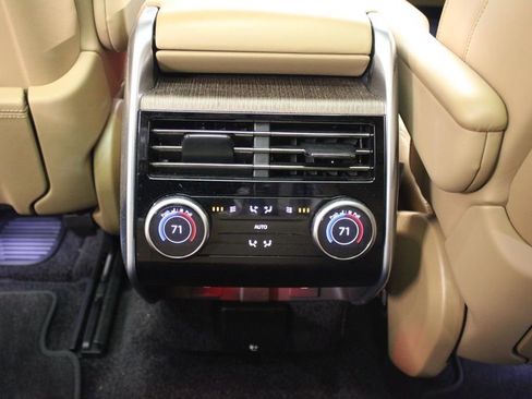 Used 2025 Land Rover Range Rover SE image 42