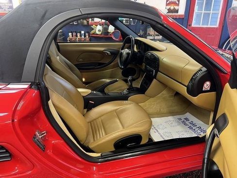Used 2002 Porsche Boxster RWD image 8