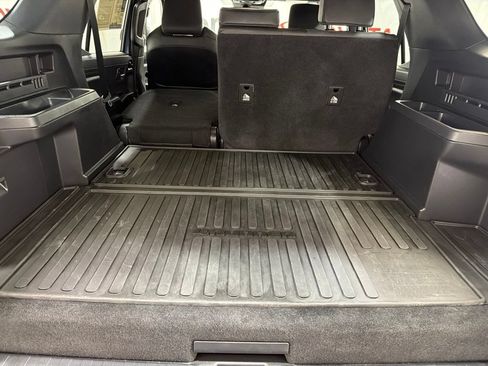 Used 2025 Toyota 4Runner TRD Off-Road Premium AWD/4WD image 15