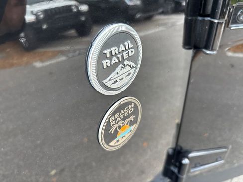 Used 2018 Jeep Wrangler Unlimited Sport image 4