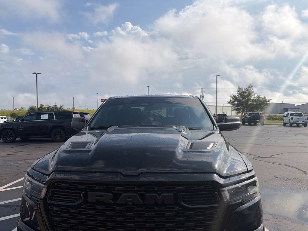 Used 2026 RAM 1500 Express AWD/4WD image 3