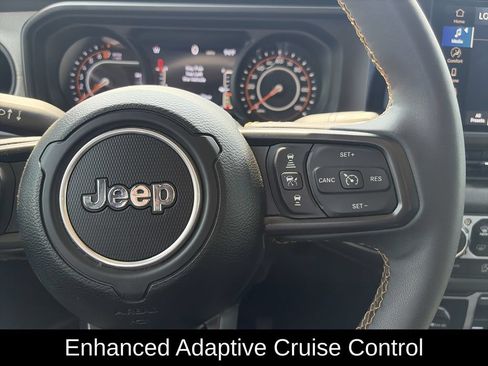 Used 2024 Jeep Gladiator Sport AWD/4WD image 19