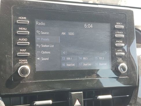 Used 2022 Toyota Camry SE FWD image 23