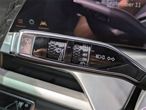 New 2026 Cadillac Vistiq Sport w/ LPO, Floor Liner Package image 29