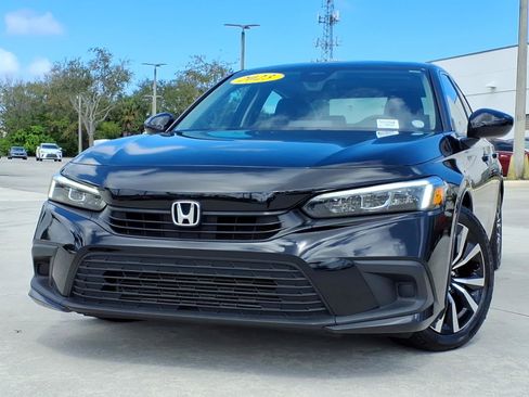 Used 2023 Honda Civic EX image 2