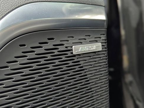 Used 2024 GMC Acadia Elevation image 12