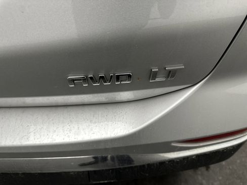 Used 2019 Chevrolet Equinox LT image 12