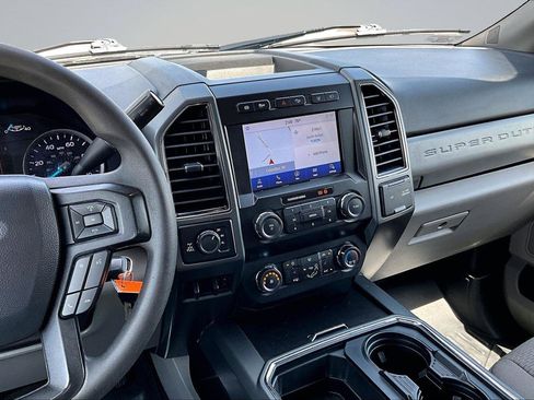 Certified 2020 Ford F250 XLT w/ XLT Premium Package AWD/4WD image 7