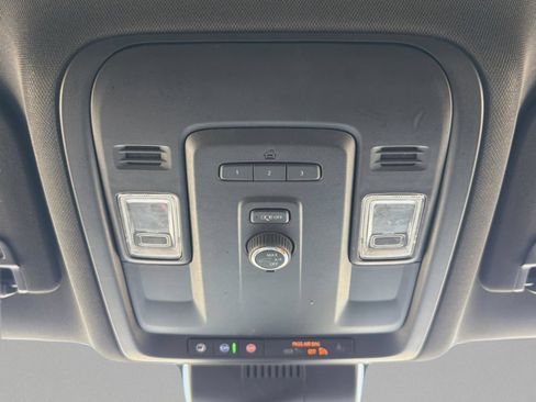 Used 2023 Chevrolet Suburban RST RWD image 38