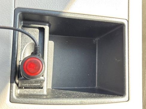 Used 2009 Toyota Camry LE FWD image 30