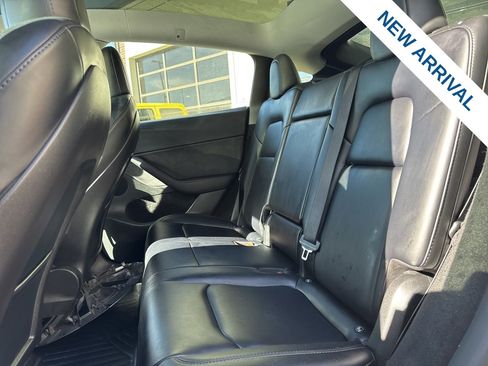 Used 2023 Tesla Model Y Long Range AWD/4WD image 16