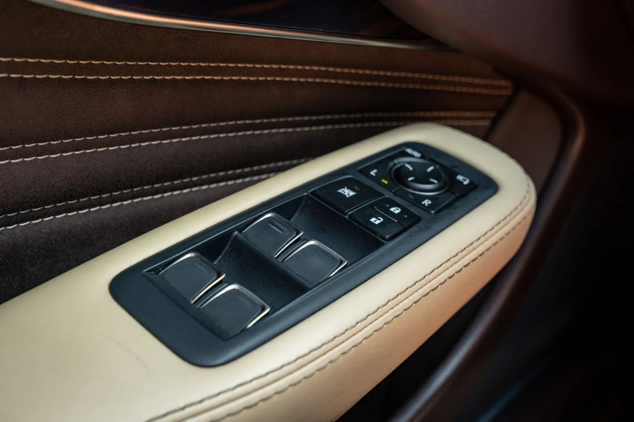 Used 2018 Lexus LS 500 w/ Interior Upgrade Package RWD image 27