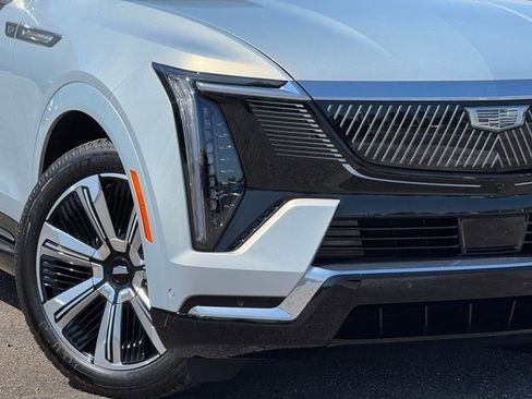 New 2025 Cadillac Escalade IQ Luxury 2 image 11