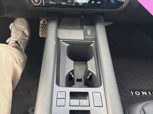 Used 2023 Hyundai Ioniq 6 Limited RWD image 16