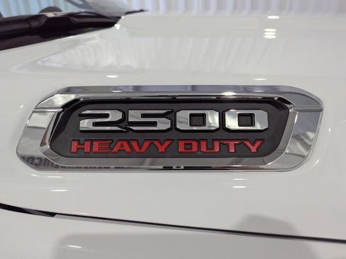 Used 2025 RAM 2500 Big Horn AWD/4WD image 7