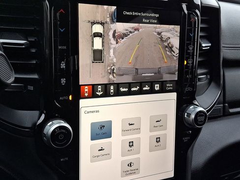 Used 2024 RAM 2500 Rebel w/ Towing Technology Group image 15