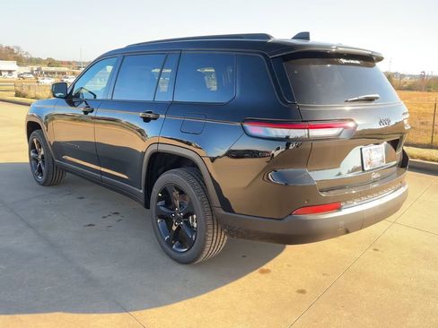 New 2025 Jeep Grand Cherokee L Altitude image 7