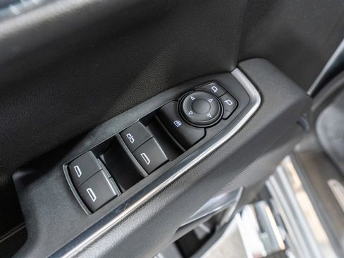 Used 2024 GMC Sierra 1500 SLE w/ Preferred Package image 14