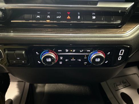 Used 2025 GMC Sierra 1500 Elevation AWD/4WD image 19
