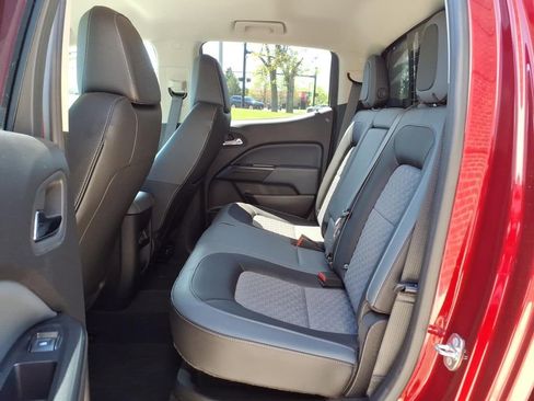 Used 2018 Chevrolet Colorado Z71 AWD/4WD image 25