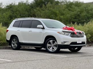 Used 2013 Toyota Highlander Limited image 1