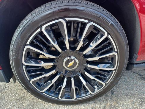 Used 2025 Chevrolet Tahoe High Country image 33
