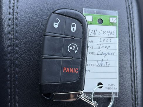 Used 2023 Jeep Compass High Altitude AWD/4WD image 33