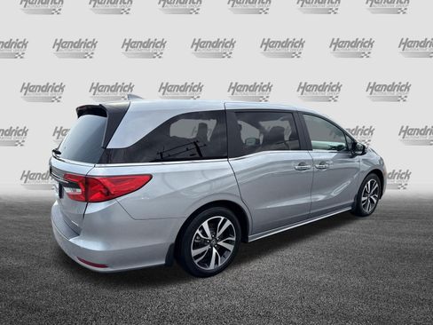 Certified 2024 Honda Odyssey Touring image 10