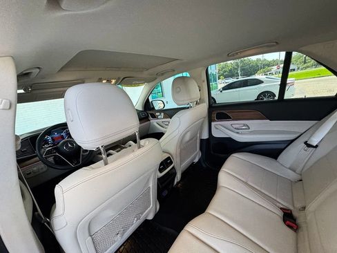 Used 2025 Mercedes-Benz GLE 350 4MATIC image 19