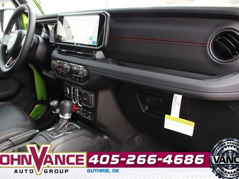 Used 2025 Jeep Wrangler Unlimited Rubicon w/ Safety Group image 18